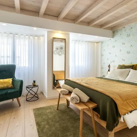 Carol Beach House Nazaré Exterior foto