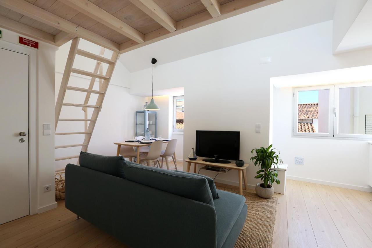 Carol House Nazaré